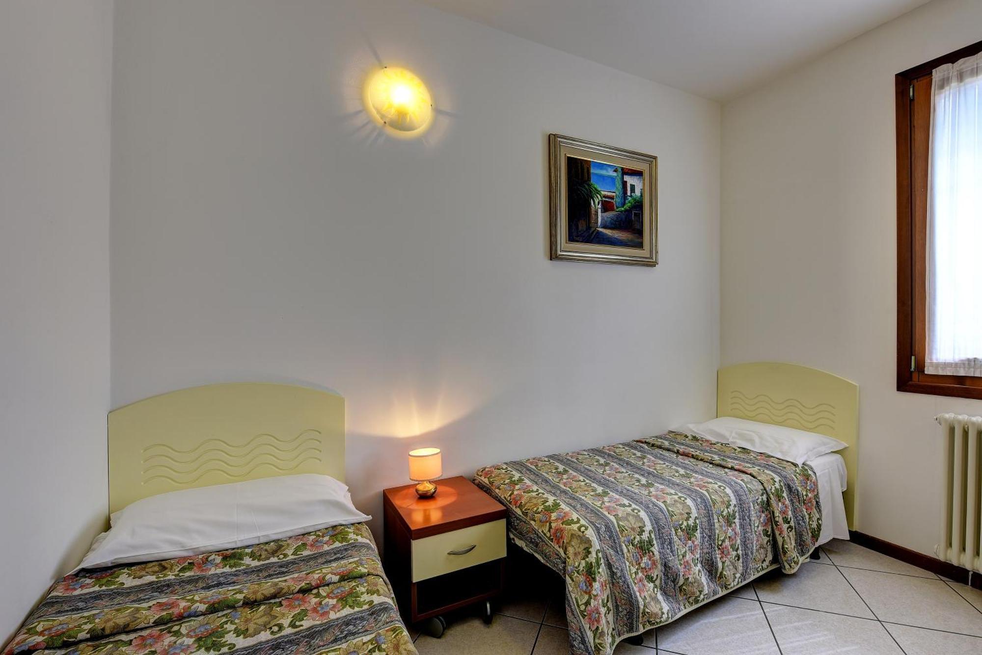 Italsol Residence Riai Moniga del Garda Room photo